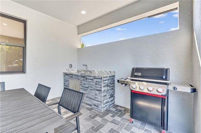 118 NW 2nd AVE, Cape Coral, FL 33993