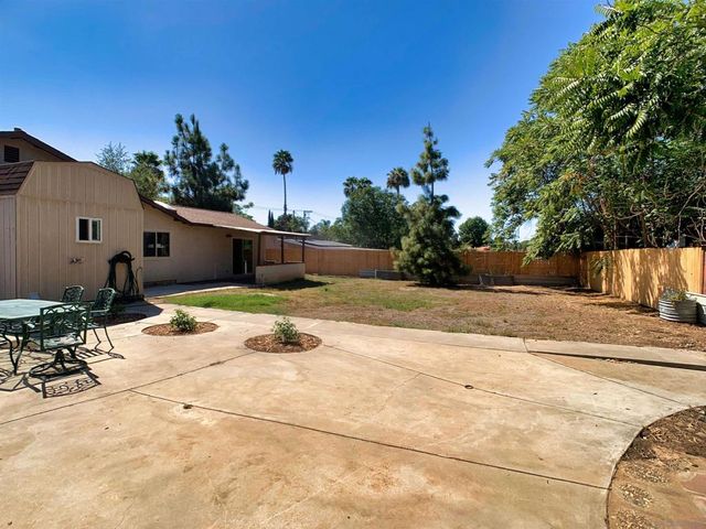 12706 Julian Ave, Lakeside, CA 92040
