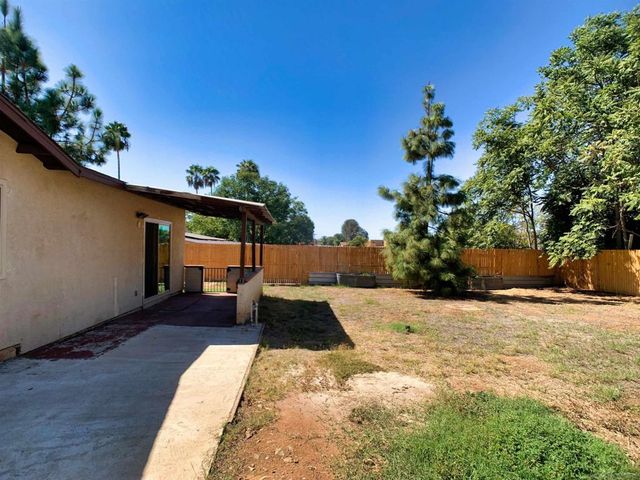 12706 Julian Ave, Lakeside, CA 92040