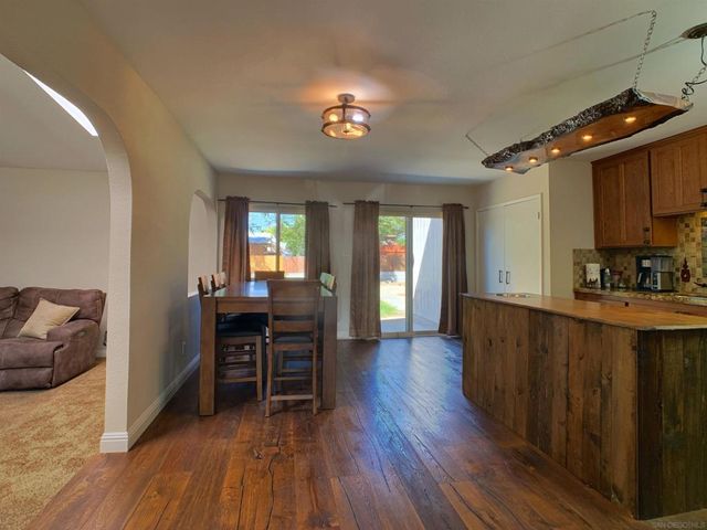 12706 Julian Ave, Lakeside, CA 92040