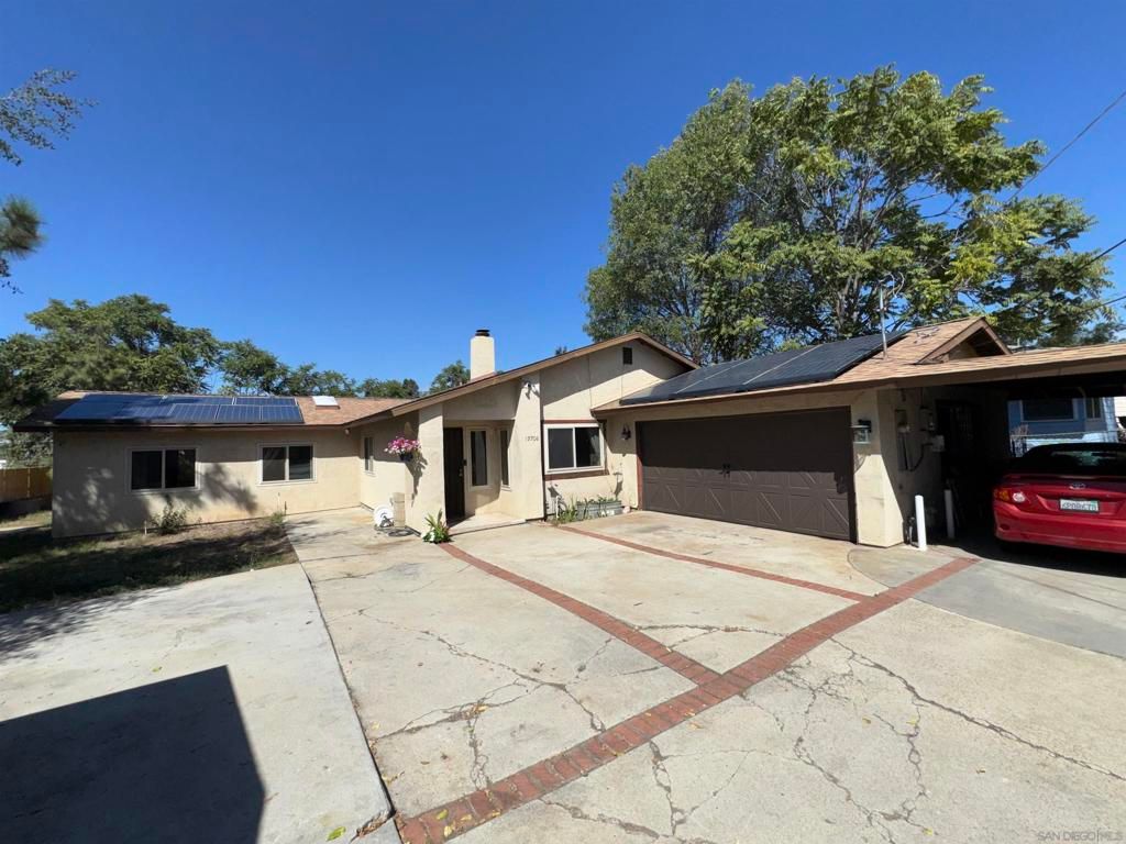 12706 Julian Ave, Lakeside, CA 92040