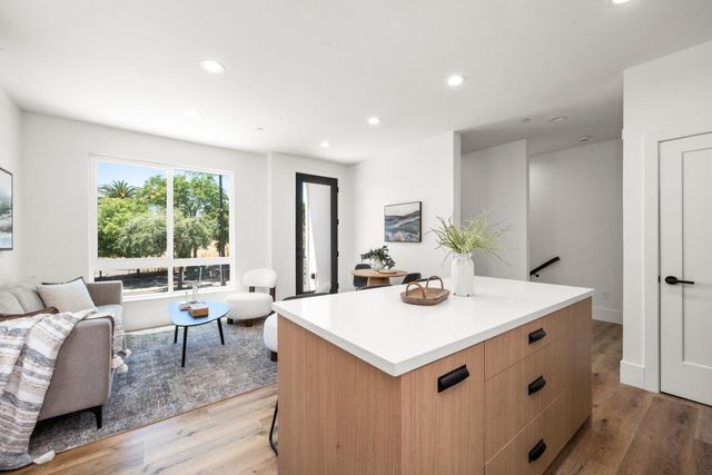 3005 U St, Sacramento, CA 95817
