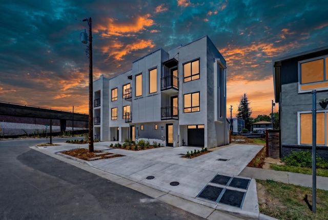 3005 U St, Sacramento, CA 95817