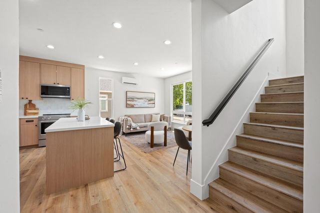 3005 U St, Sacramento, CA 95817