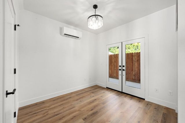 3005 U St, Sacramento, CA 95817