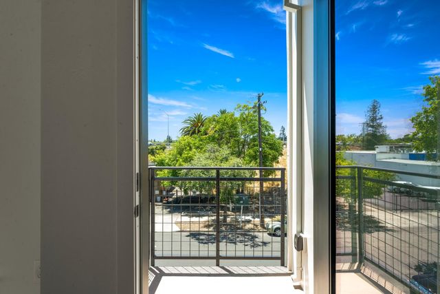 3005 U St, Sacramento, CA 95817