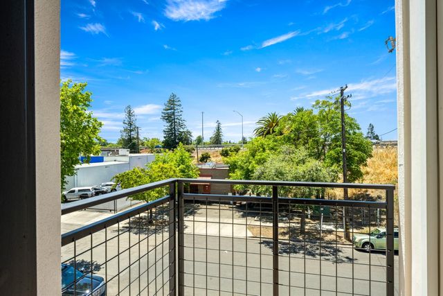 3005 U St, Sacramento, CA 95817