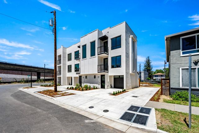 3005 U St, Sacramento, CA 95817