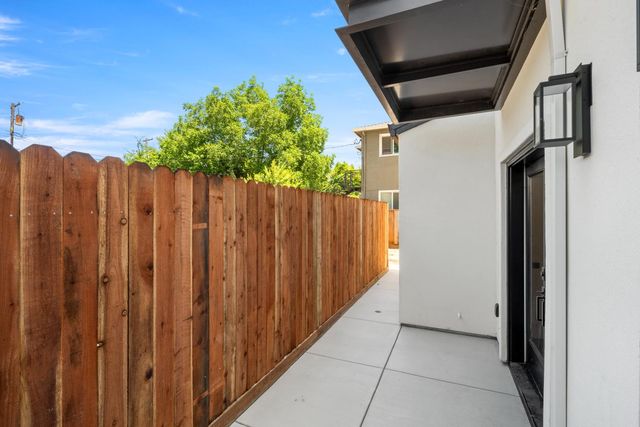 3005 U St, Sacramento, CA 95817