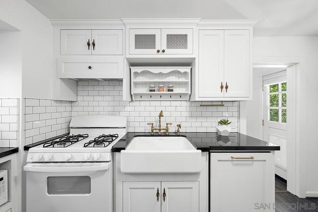 4642 MUIR AVENUE, San Diego, CA 92107