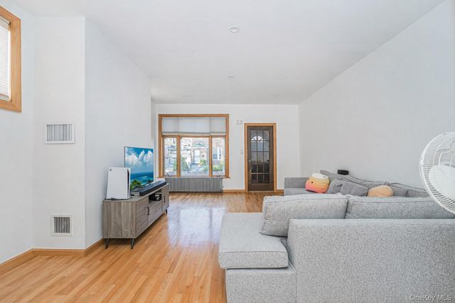 2071 E 35th Street, Brooklyn, NY 11234