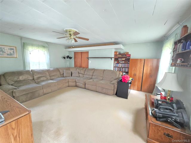 89 5th Avenue, Newburgh, NY 12550