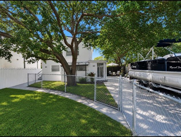 1613-1615 NW 45th St, Miami, FL 33142