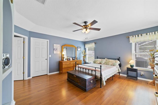 124 COUNTRY LAKES CIRCLE, Groveland, FL 34736