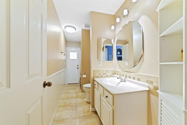 124 COUNTRY LAKES CIRCLE, Groveland, FL 34736