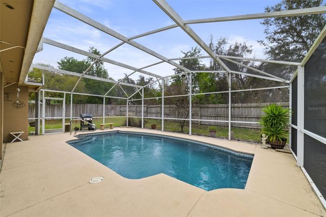 124 COUNTRY LAKES CIRCLE, Groveland, FL 34736