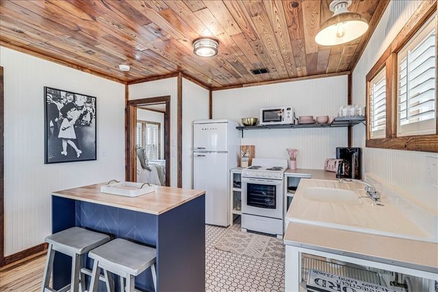 340 N Alister St 9, Port Aransas, TX 78373