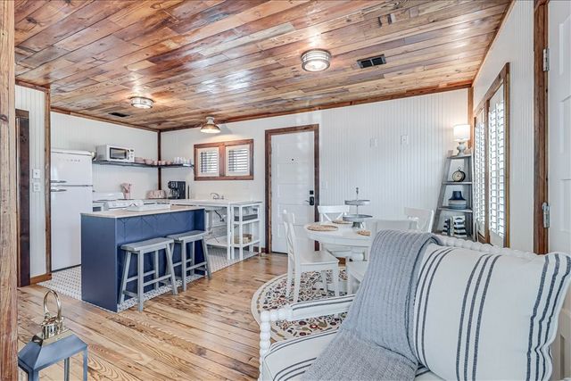340 N Alister St 9, Port Aransas, TX 78373