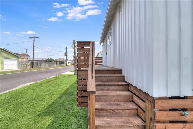340 N Alister St 9, Port Aransas, TX 78373