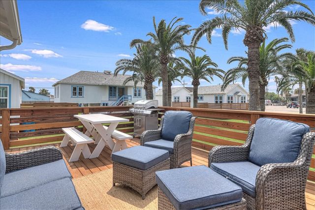 340 N Alister St 9, Port Aransas, TX 78373