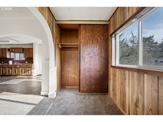 2669 EDISON St, Eugene, OR 97402