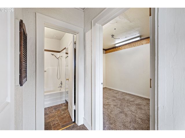 2669 EDISON St, Eugene, OR 97402