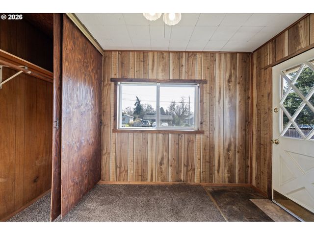 2669 EDISON St, Eugene, OR 97402