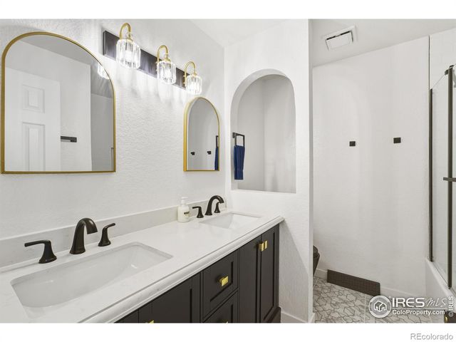 1080 S Garrison Street, Lakewood, CO 80226