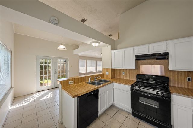 11918 Westwold Drive, Tomball, TX 77377