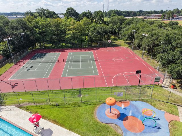 11918 Westwold Drive, Tomball, TX 77377