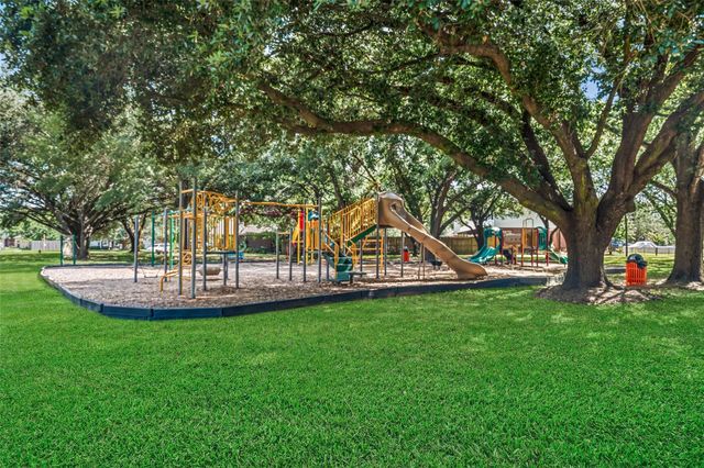 11918 Westwold Drive, Tomball, TX 77377