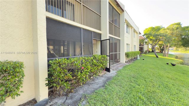 410 Lakeview Dr 103, Weston, FL 33326