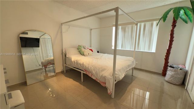 410 Lakeview Dr 103, Weston, FL 33326