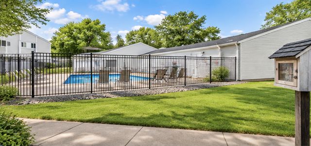 1728 Pleasant Street E, Lauderdale, MN 55113