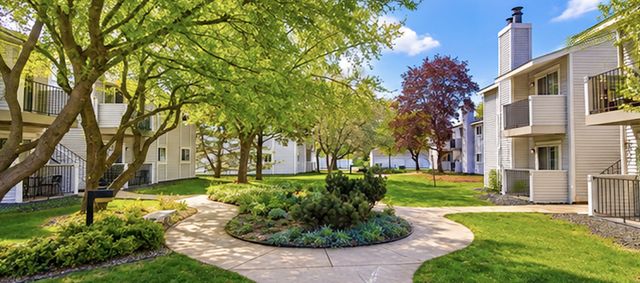 1728 Pleasant Street E, Lauderdale, MN 55113