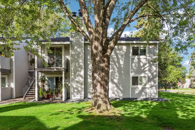 1728 Pleasant Street E, Lauderdale, MN 55113