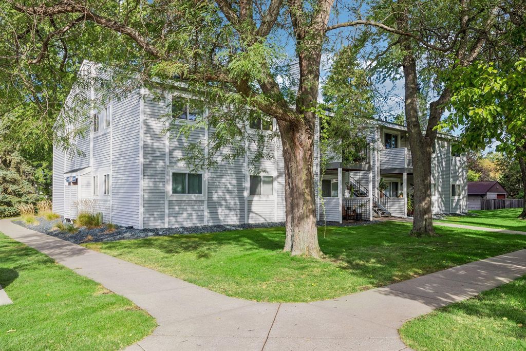 1728 Pleasant Street E, Lauderdale, MN 55113 — photo 2