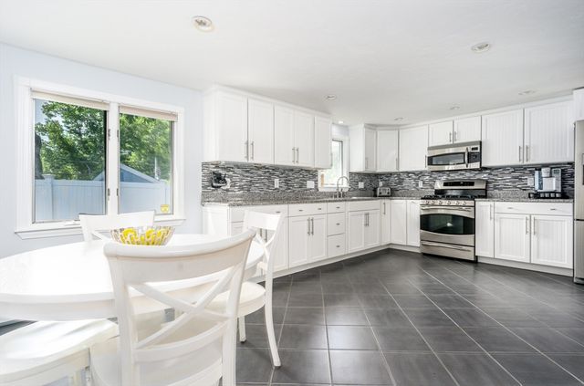 135 Baxter Ave, Yarmouth, MA 02673