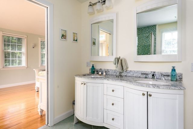 135 Baxter Ave, Yarmouth, MA 02673