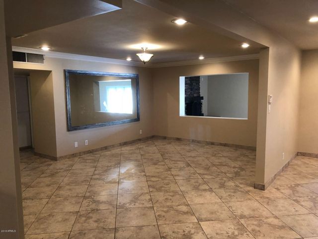 6836 E PINCHOT Avenue, Scottsdale, AZ 85251