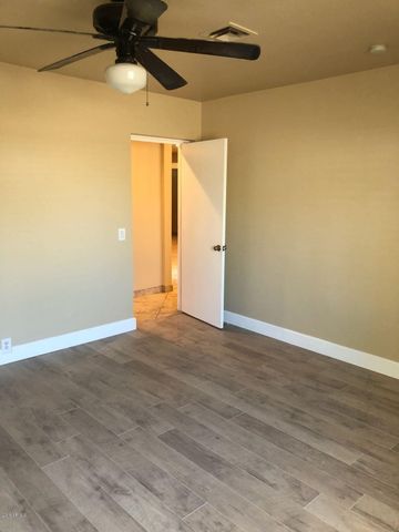 6836 E PINCHOT Avenue, Scottsdale, AZ 85251