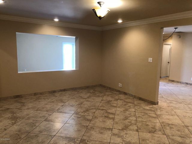 6836 E PINCHOT Avenue, Scottsdale, AZ 85251