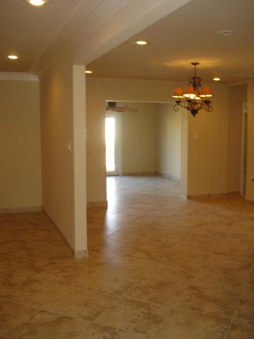 6836 E PINCHOT Avenue, Scottsdale, AZ 85251