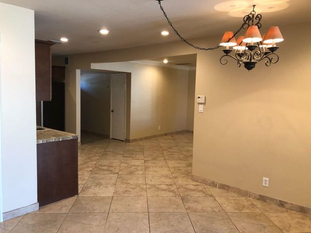 6836 E PINCHOT Avenue, Scottsdale, AZ 85251