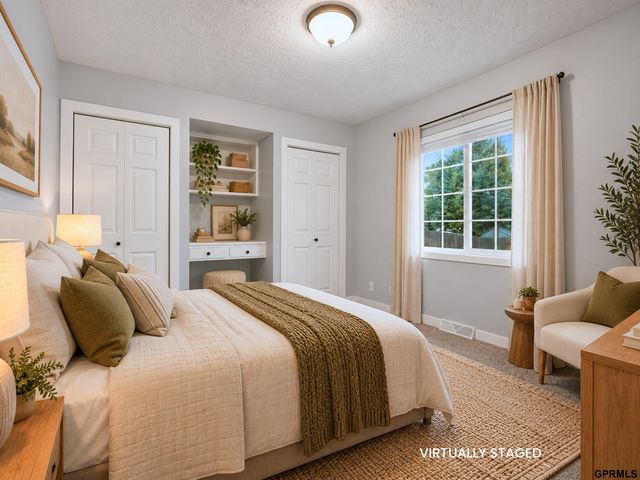 2232 S 42nd Street, Omaha, NE 68105