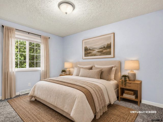 2232 S 42nd Street, Omaha, NE 68105