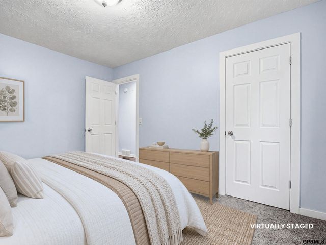 2232 S 42nd Street, Omaha, NE 68105