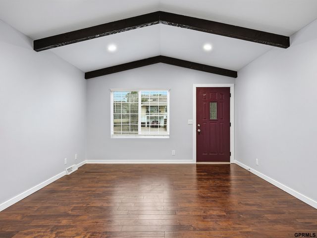 2232 S 42nd Street, Omaha, NE 68105