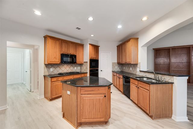 2712 white wing Lane, Mckinney, TX 75070