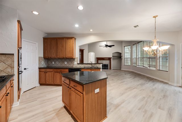 2712 white wing Lane, Mckinney, TX 75070
